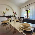 Cozy Mandula * Vrsar