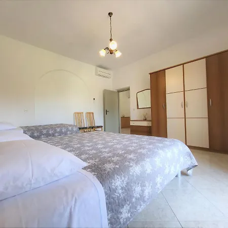 Apartment Cozy Mandula